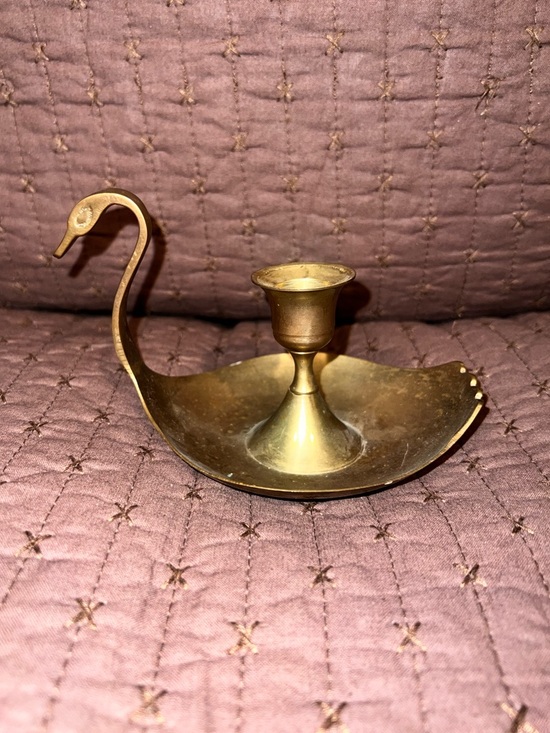 Other - Brass Swan Candle Holder - Vintage-Style
Approx 6”